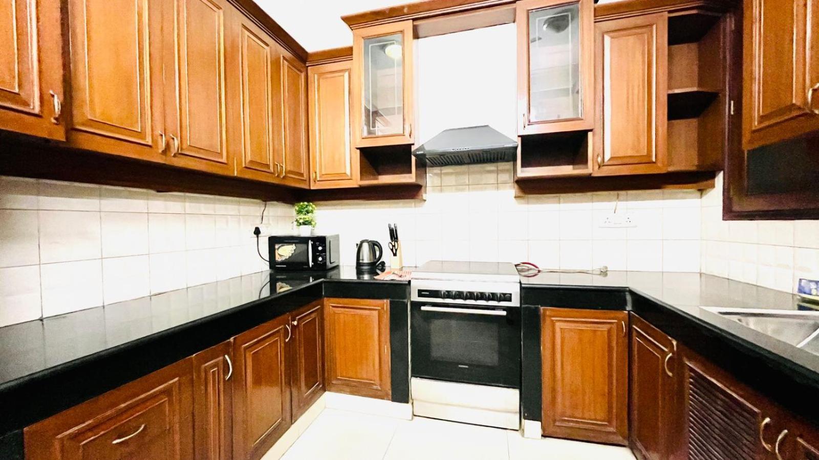 Olive Serviced Apartments - Defence Colony New Delhi Room photo