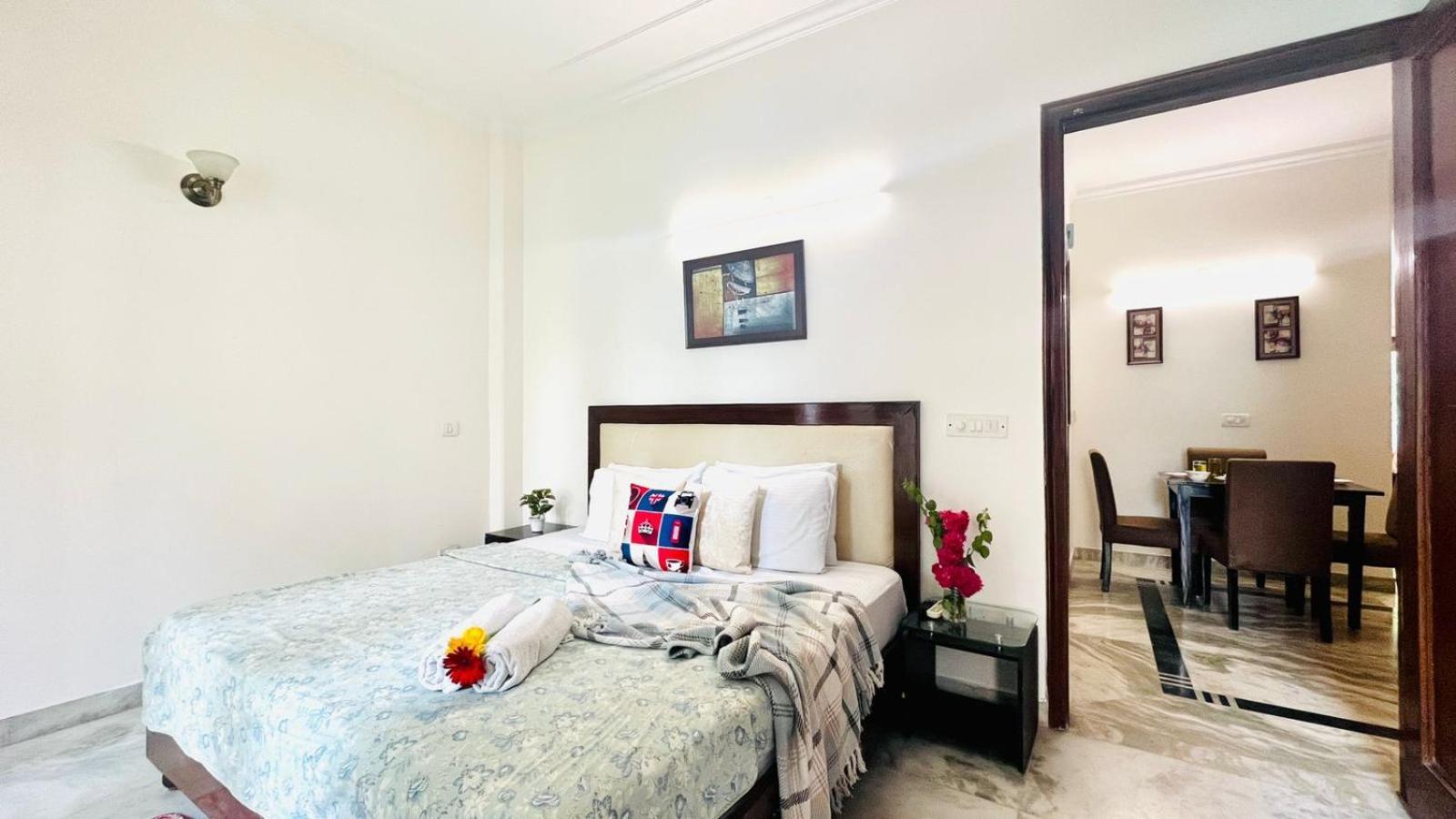 Olive Serviced Apartments - Defence Colony New Delhi Room photo