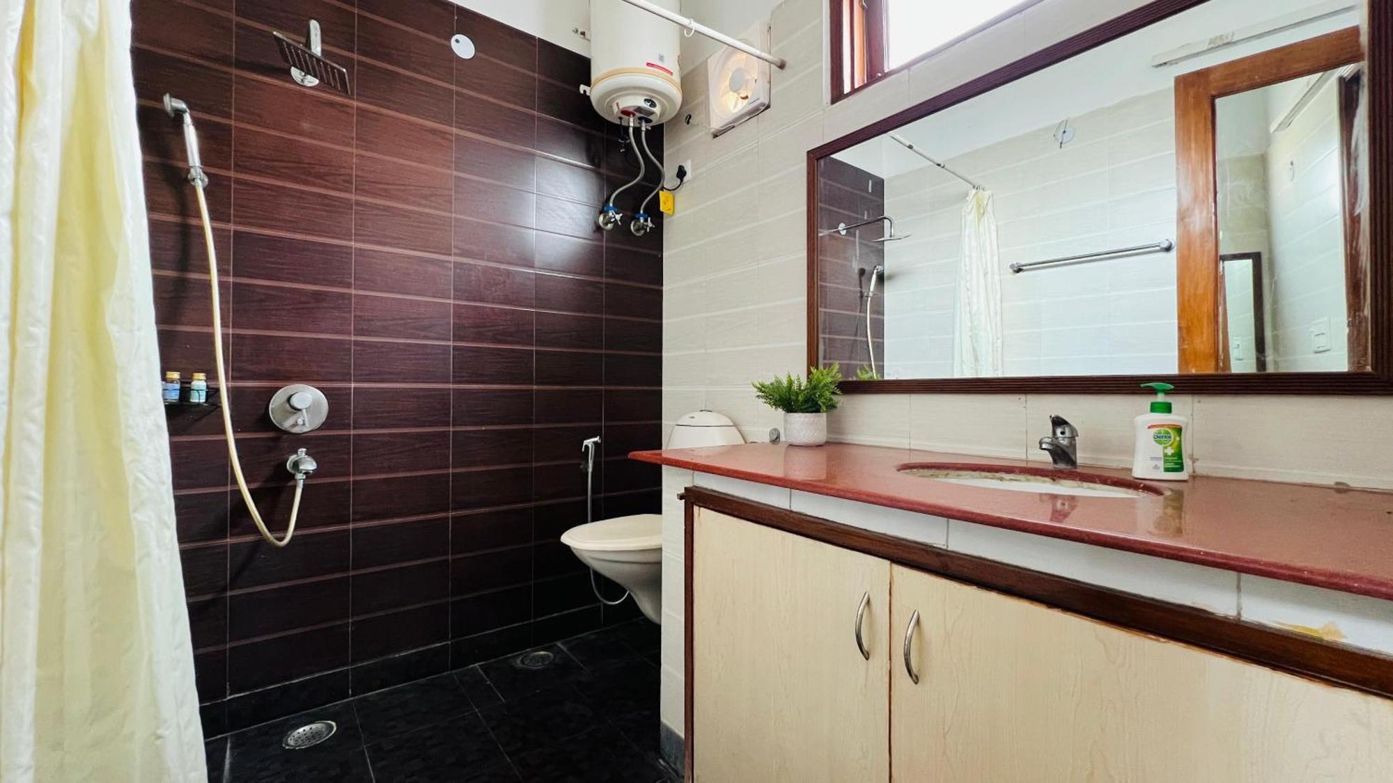 Olive Serviced Apartments - Defence Colony New Delhi Room photo